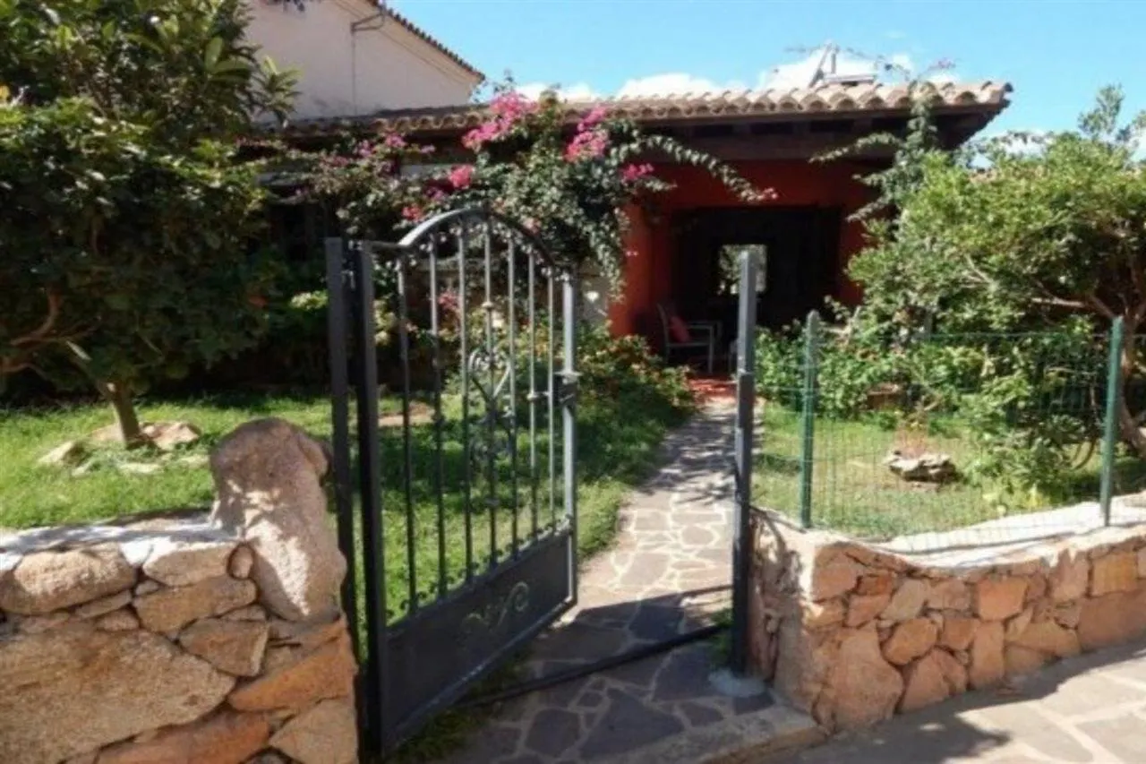 San Teodoro Suaredda Apartments