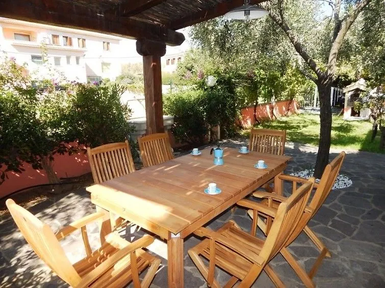 San Teodoro Suaredda Apartments 0*, 산테오도로